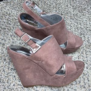 Carlos Santana wedges